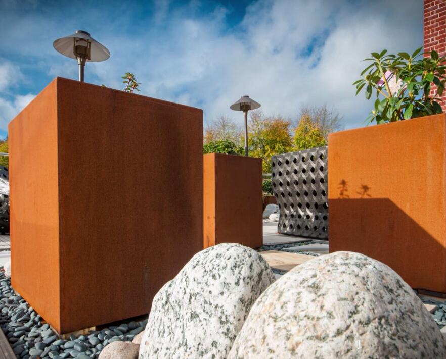 定日锈钢板花箱